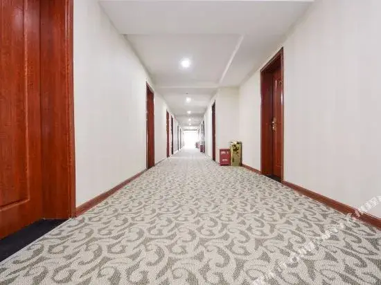 Нанкин: Nanji Hotel (Nanjing Presidential Palace Floating Bridge Subway Station)