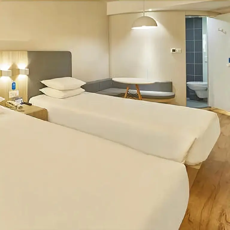Цзинань: Hanting Hotels in Jinan Olympic Sports Centre Store