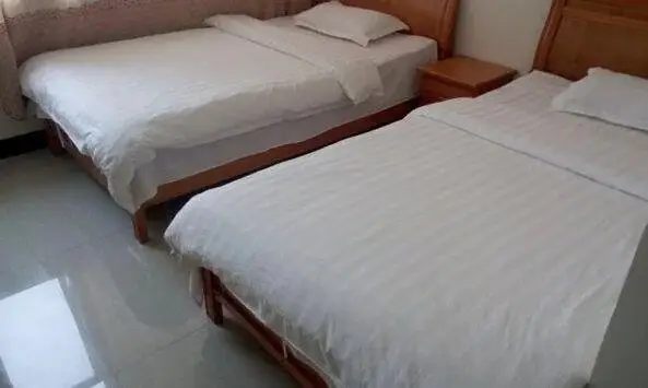 Линьи: Yishui Hengyuan Express Inn