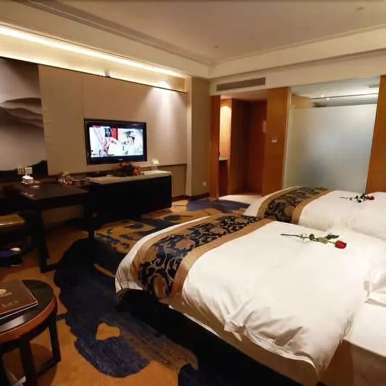 Шиянь: Seven Stars Holiday Hotel