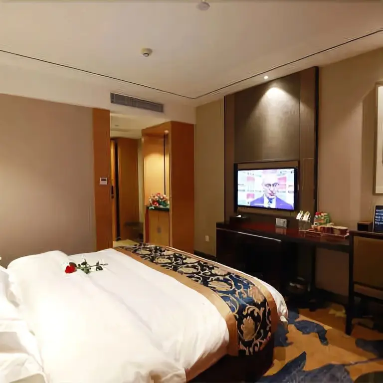 Шиянь: Seven Stars Holiday Hotel