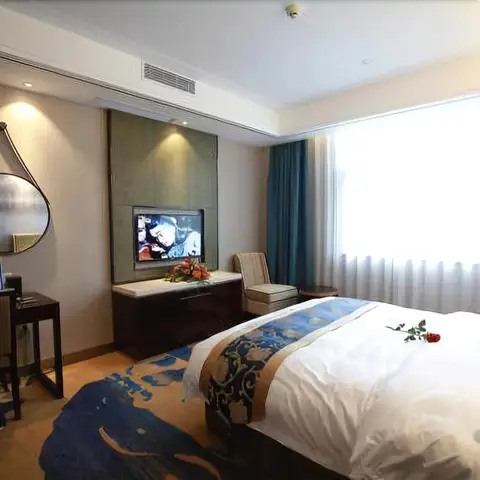 Seven Stars Holiday Hotel — фото 1