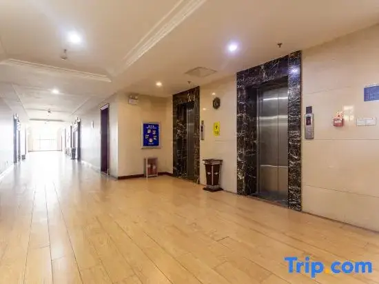 Линьи: Yinan Hotel (Zhisheng Hot Spring Resort No.2 Building)