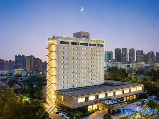 Хецзе: Shuiyi Boqing Hotel