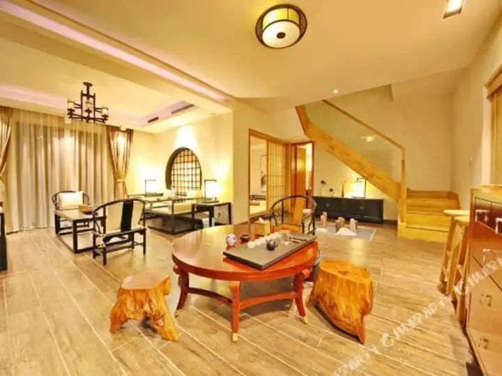 Дунгуань: Nancy Chalets