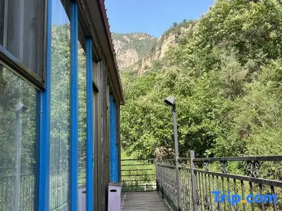 Пекин: Yijie Holiday Guest House (Beijing Shentangyu)