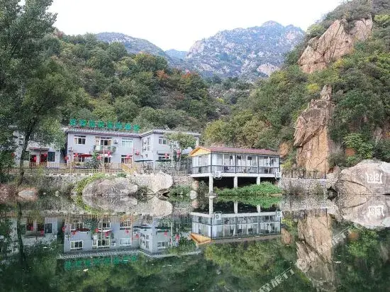 Пекин: Yijie Holiday Guest House (Beijing Shentangyu)