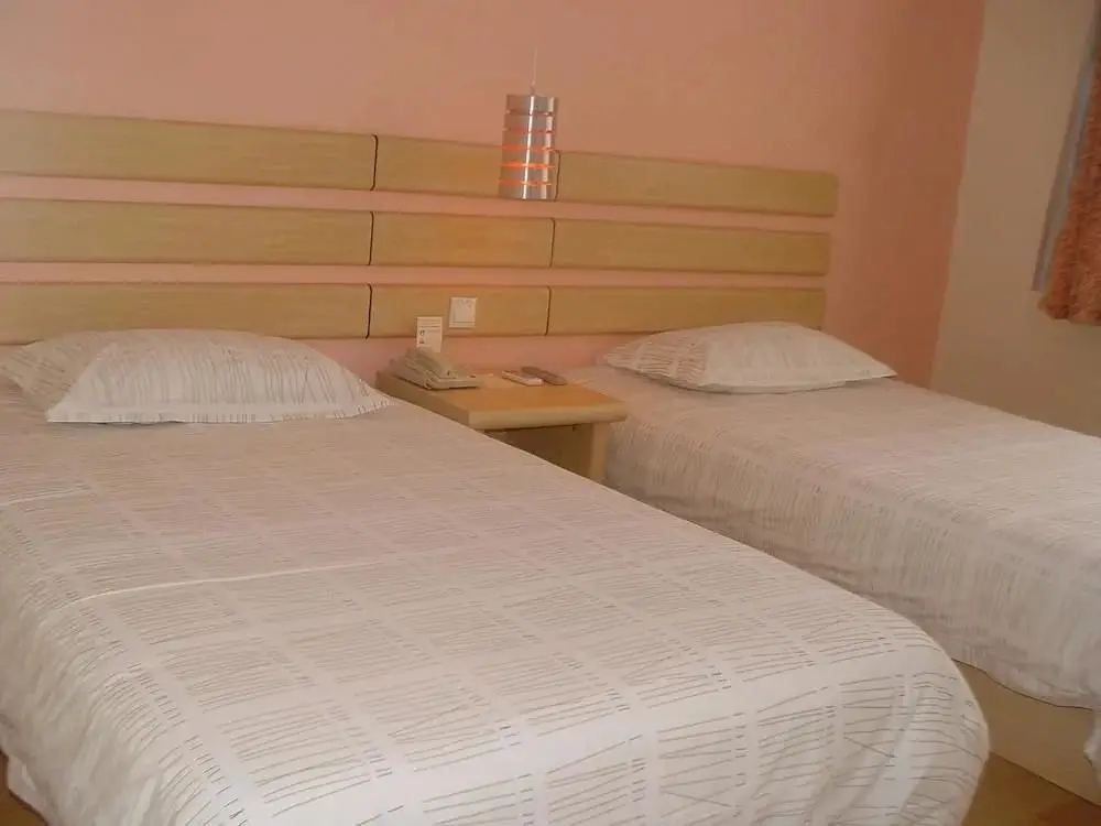 Цзинань: Hanting Hotel Jinan Quancheng Square Chaoshan Street