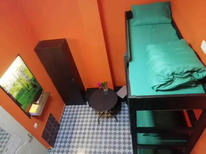 Москва: Vezhlivyij Los na Savelovskoj Hostel