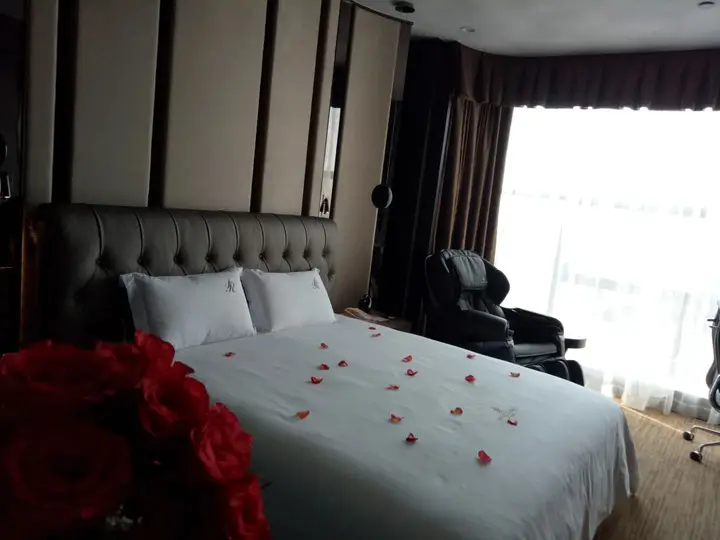 Дунгуань: DeRUCCI Hotel