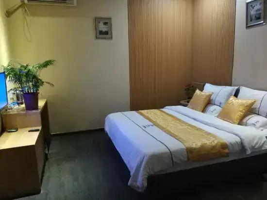 Чунцин: 1+ Qin Hotel