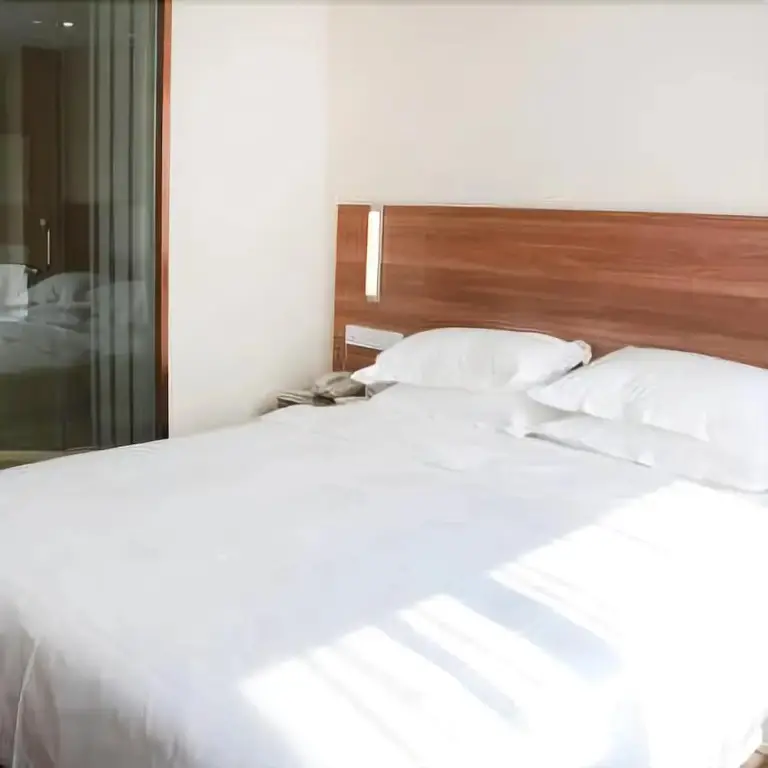 Ухань: Jtour Inn Wuhan Jianghan Road Pedestrian Street