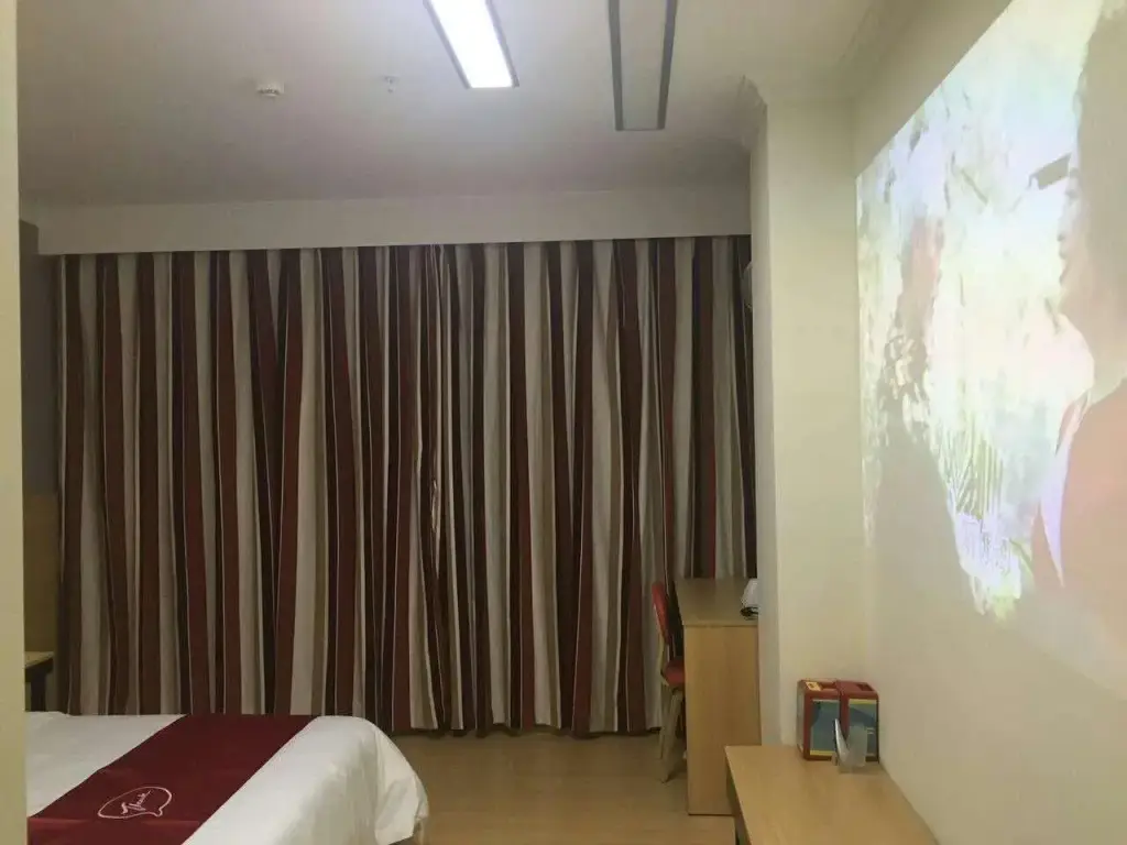 Дунгуань: Thank Inn Hotel Guangdong Dongguan Hengli Overpass Road