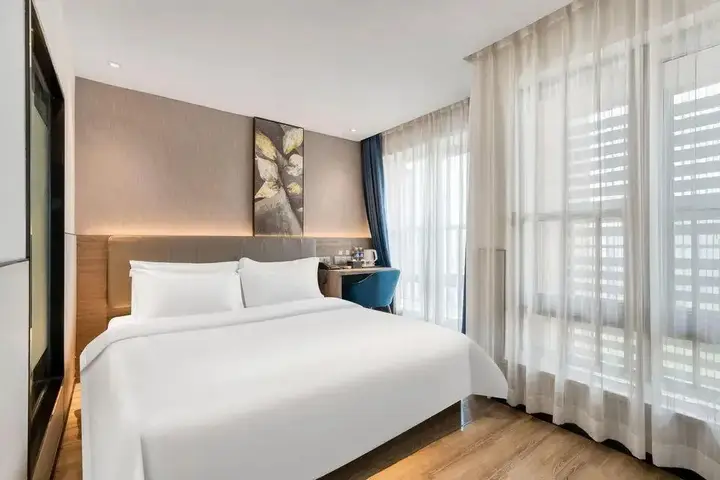 Чунцин: 7 Days Inn (Chongqing University Town Xijie Pedestrian Street)
