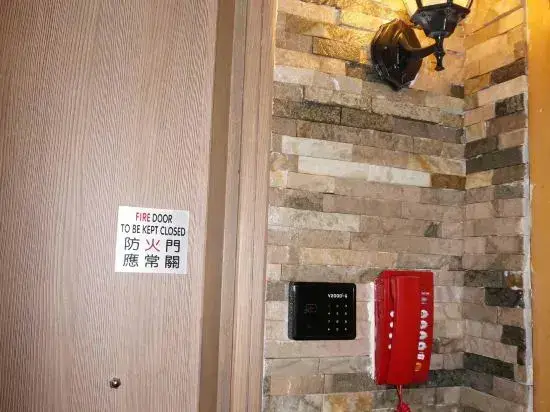 Гонконг: Happy Motel