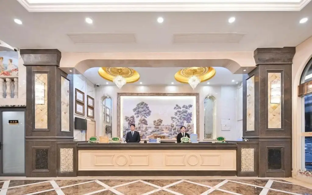 Нанкин: Vienna Hotel (Nanjing Hexi Golden Eagle Shop)