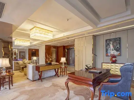 Чунцин: Royal Hotel (Chongqing Liangjiang)