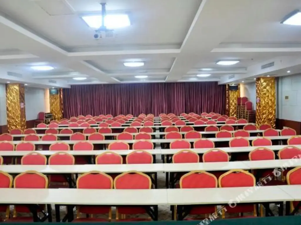 Хецзе: Qisheng banquet Center