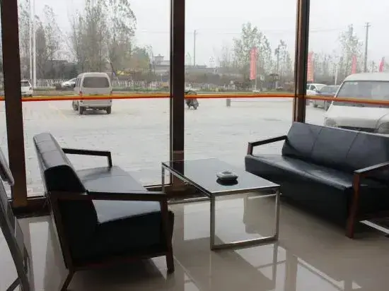Линьи: Super 8 Feixian New Bus Station Yinyuan Jiaju Square