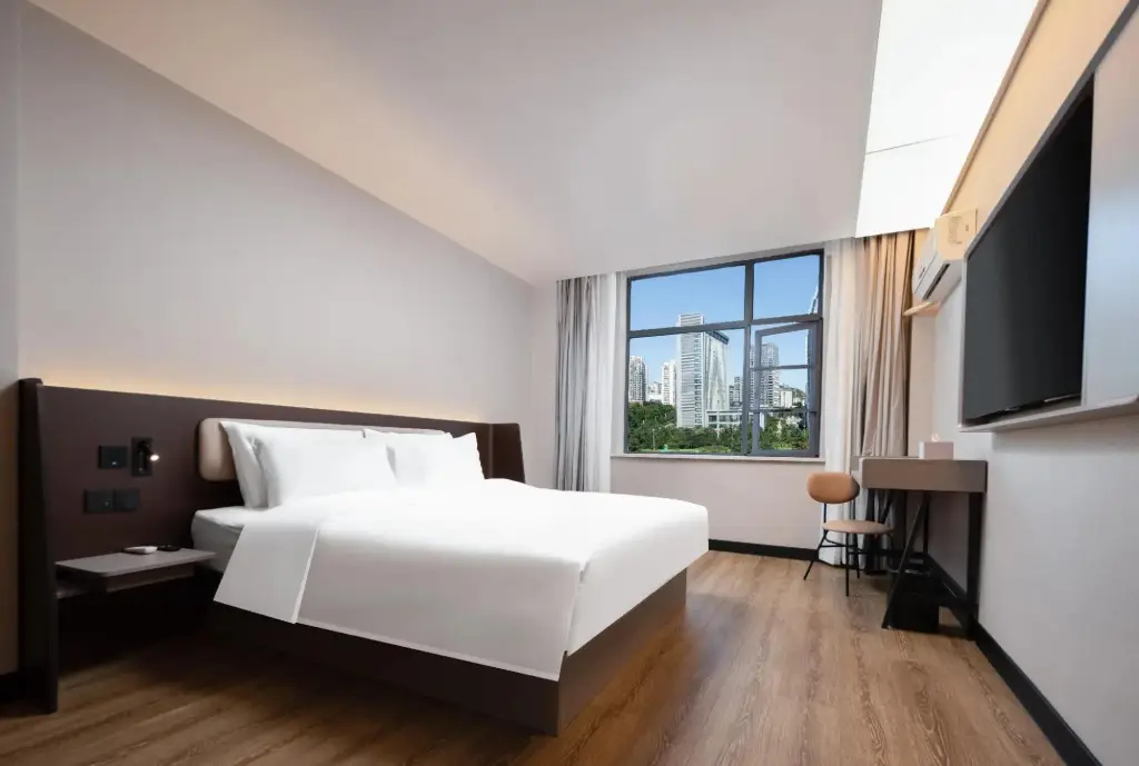 Ухань: Hanting Hotel Wuhan Hongshan Plaza Subway Station