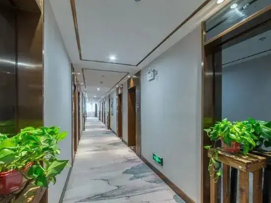 Лоуди: Hengfeng Hotel