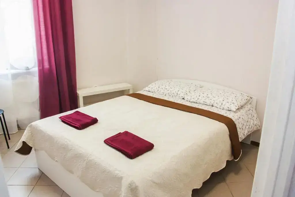 Санкт-Петербург: Hostel Feelin na Konuyshennoy