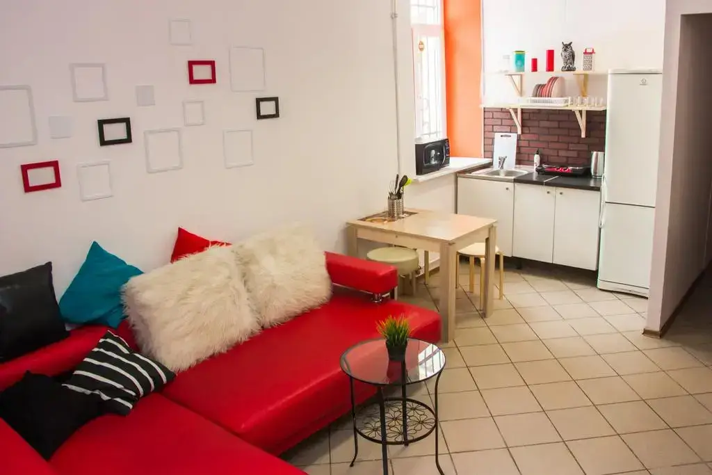 Санкт-Петербург: Hostel Feelin na Konuyshennoy