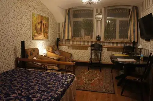 Санкт-Петербург: Guest House on Liteyny 43