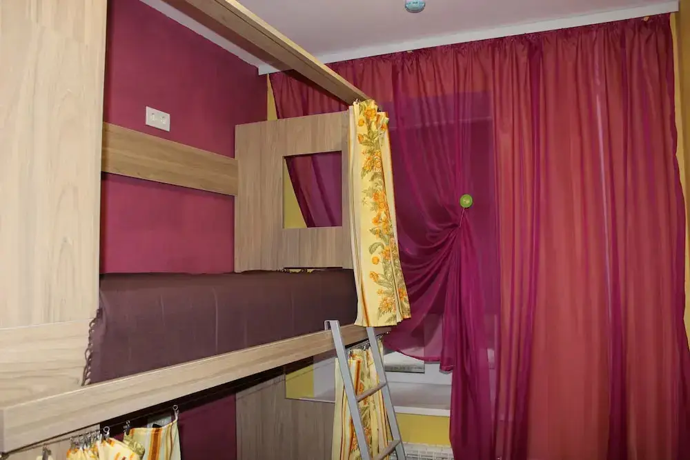 Санкт-Петербург: Hostel Belyi Medved