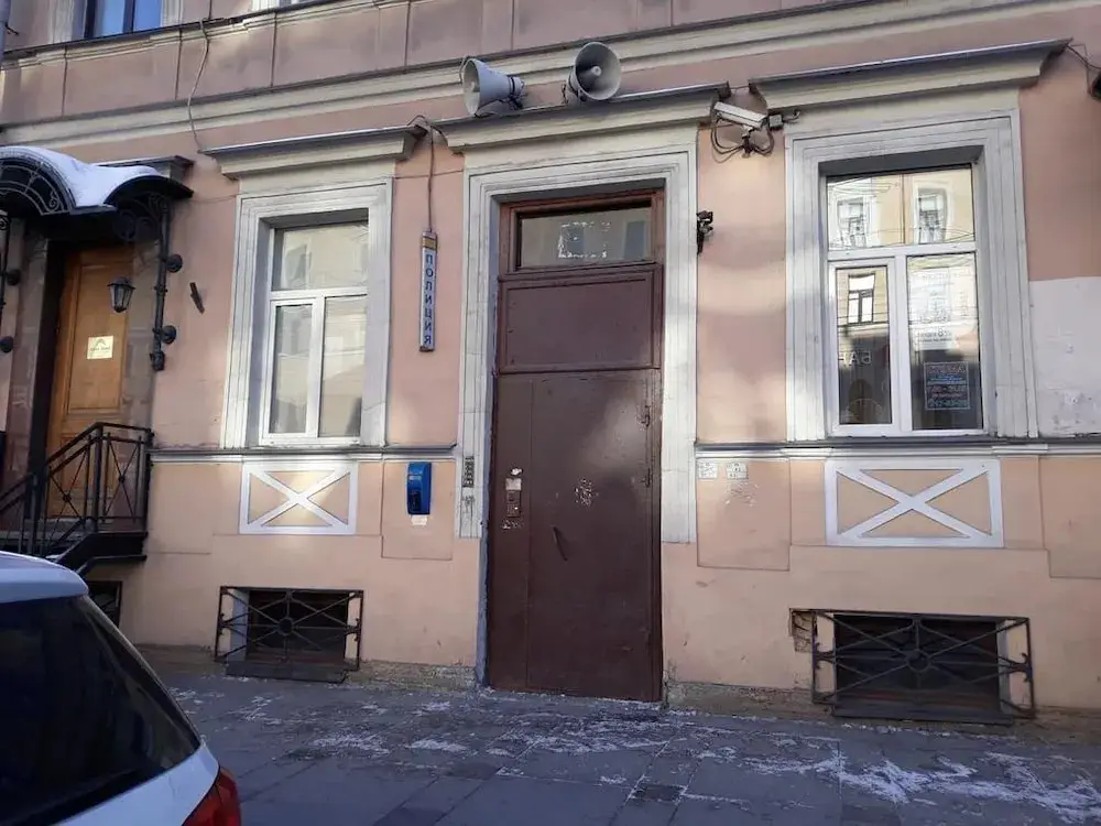 Санкт-Петербург: Larets on Nevsky Inn