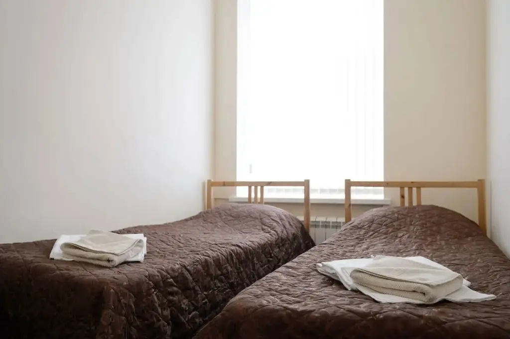 Санкт-Петербург: Меблированные комнаты SuperHostel на Суворовском пр 20 