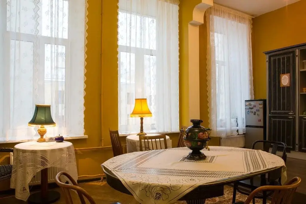 Санкт-Петербург: Хостел Travellers Palace