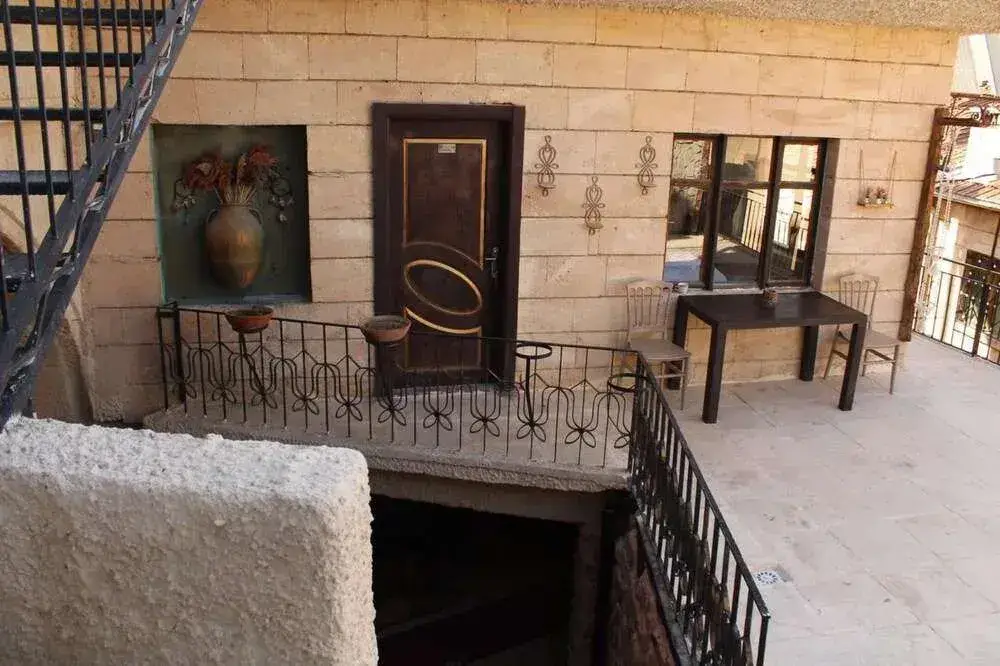 Ургуп: Stone Age Hotel