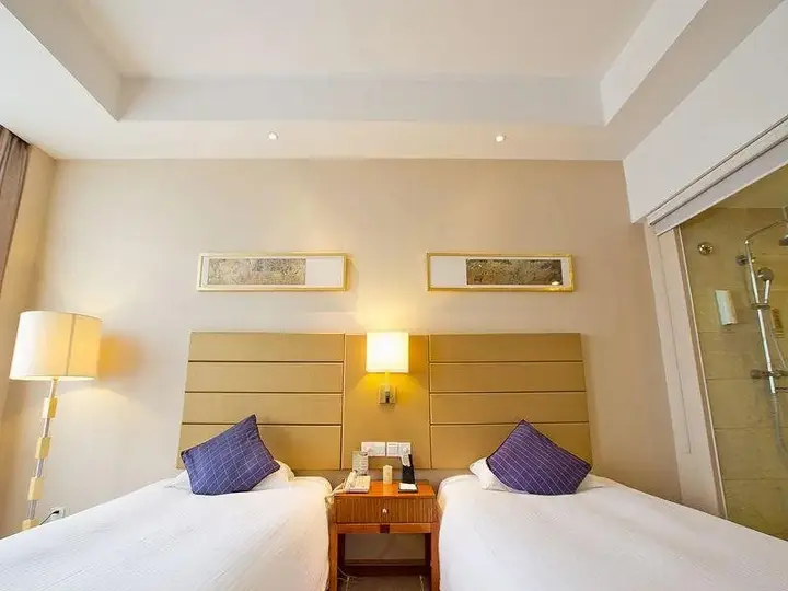 Цзинань: Inzone Garland Hotel Zhangqiu Jinan