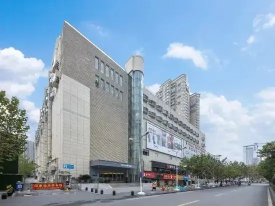 Homeinn Selected Hotel (Wuhan Wushang Mengshidai Baotong Temple) — фото 1