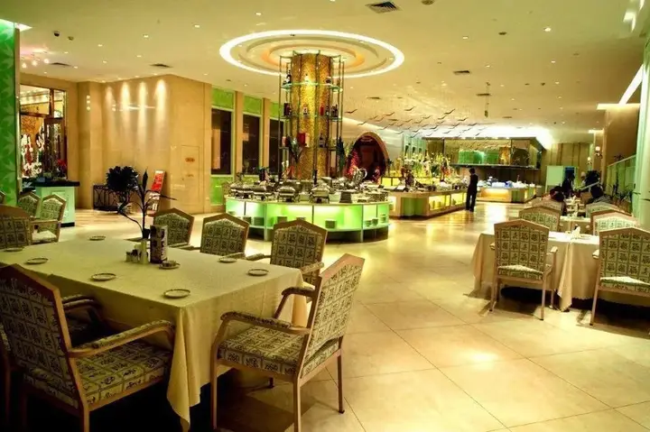 Ухань: Wuhan Guangzhou Military Region South Garden Nanyuan Building