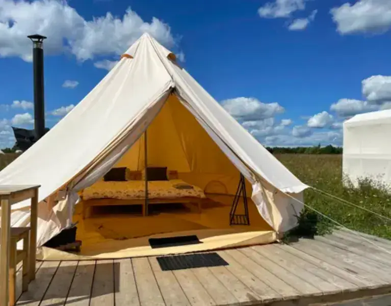 Санкт-Петербург: Pole Beskonechnosti Camping