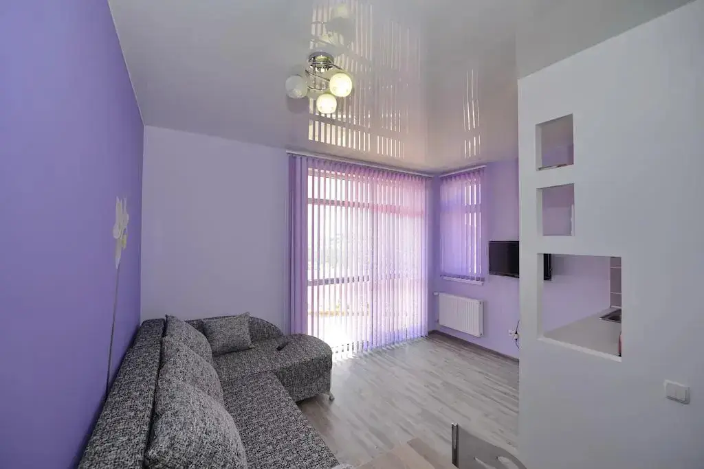 Заозерное: Айлант