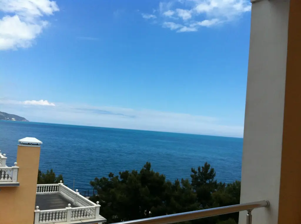 Ялта: CB Guest House