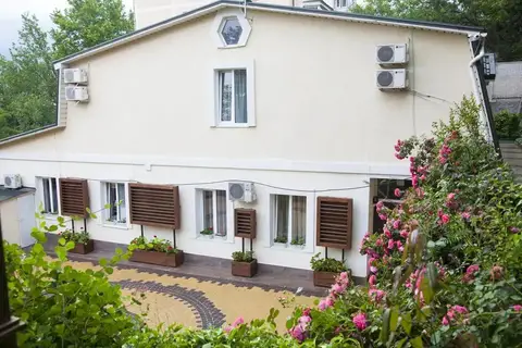Гостевой дом Floral Courtyard — фото 1