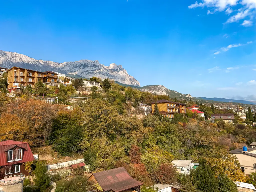 Алупка: Меблированные комнаты Форест