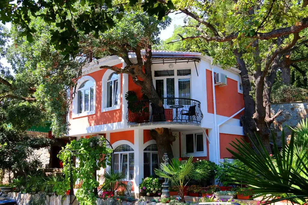 Алупка: Казманка