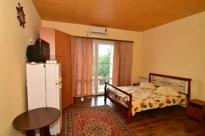 Лазурное: Guest House Kastellum