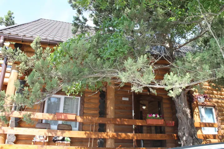 Гаспра: Dom Srub V Parkovoj Zone Cottage