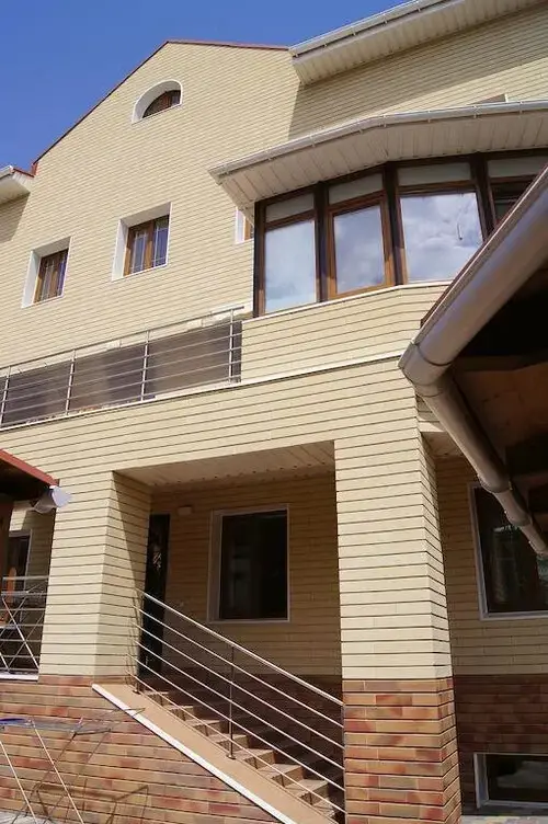 Gosti Plyus Guest House — фото 1