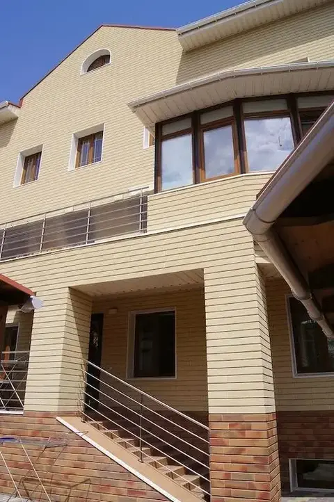 Gosti Plyus Guest House — фото 1