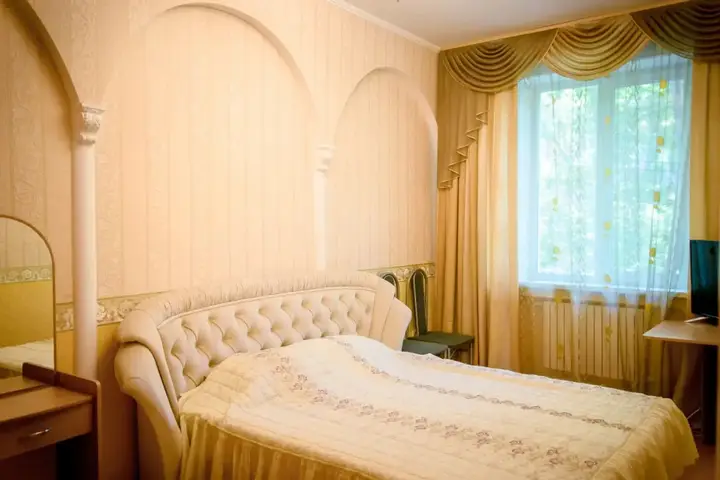 Севастополь: Nakhimova square Apartments