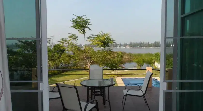 Пранбури : Villa Khao Tao Lake Side