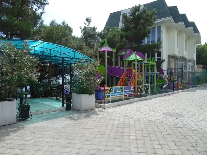 Никита: Royal Nikita Apartments