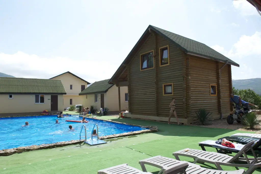 Орлиное: SPA Usad'ba Belyij Ostrov Hotel